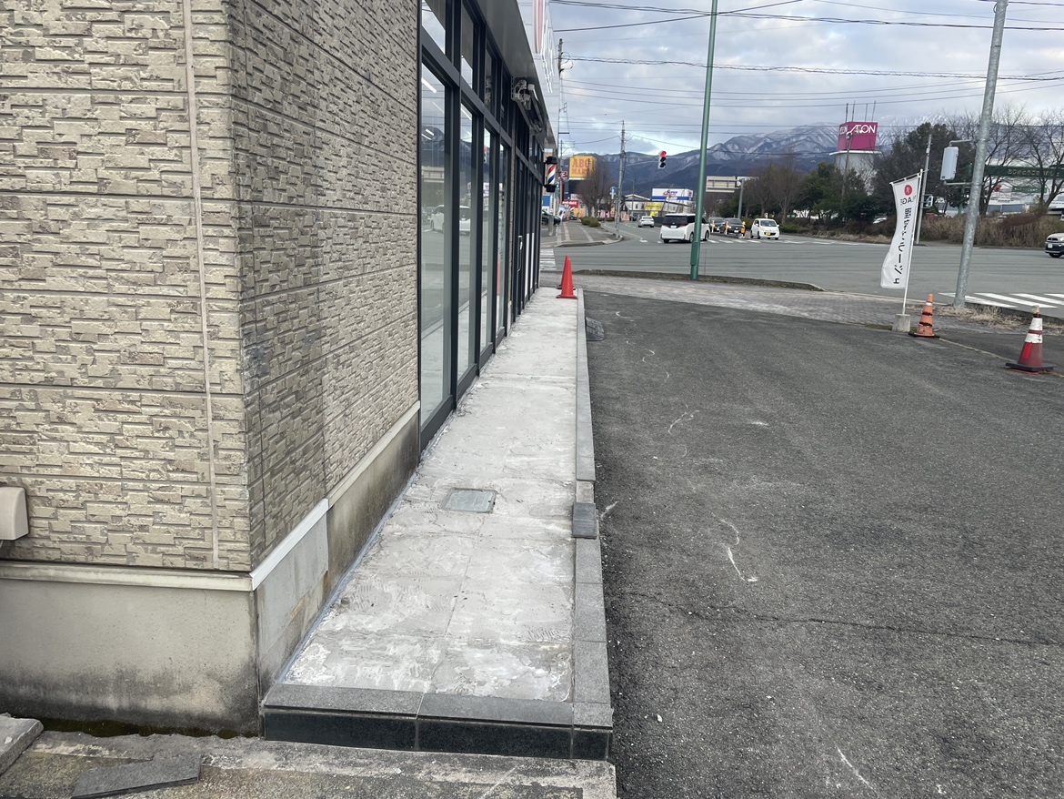 理容プラージュ山形南店 アプローチ床石張替え daily18自動確認2